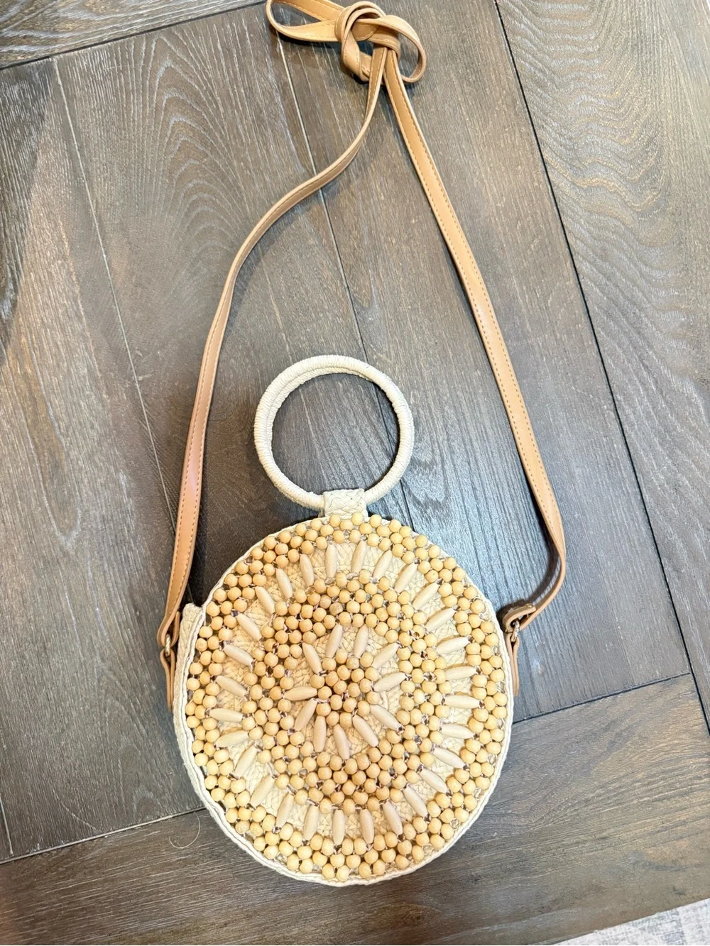 N/A stylish round